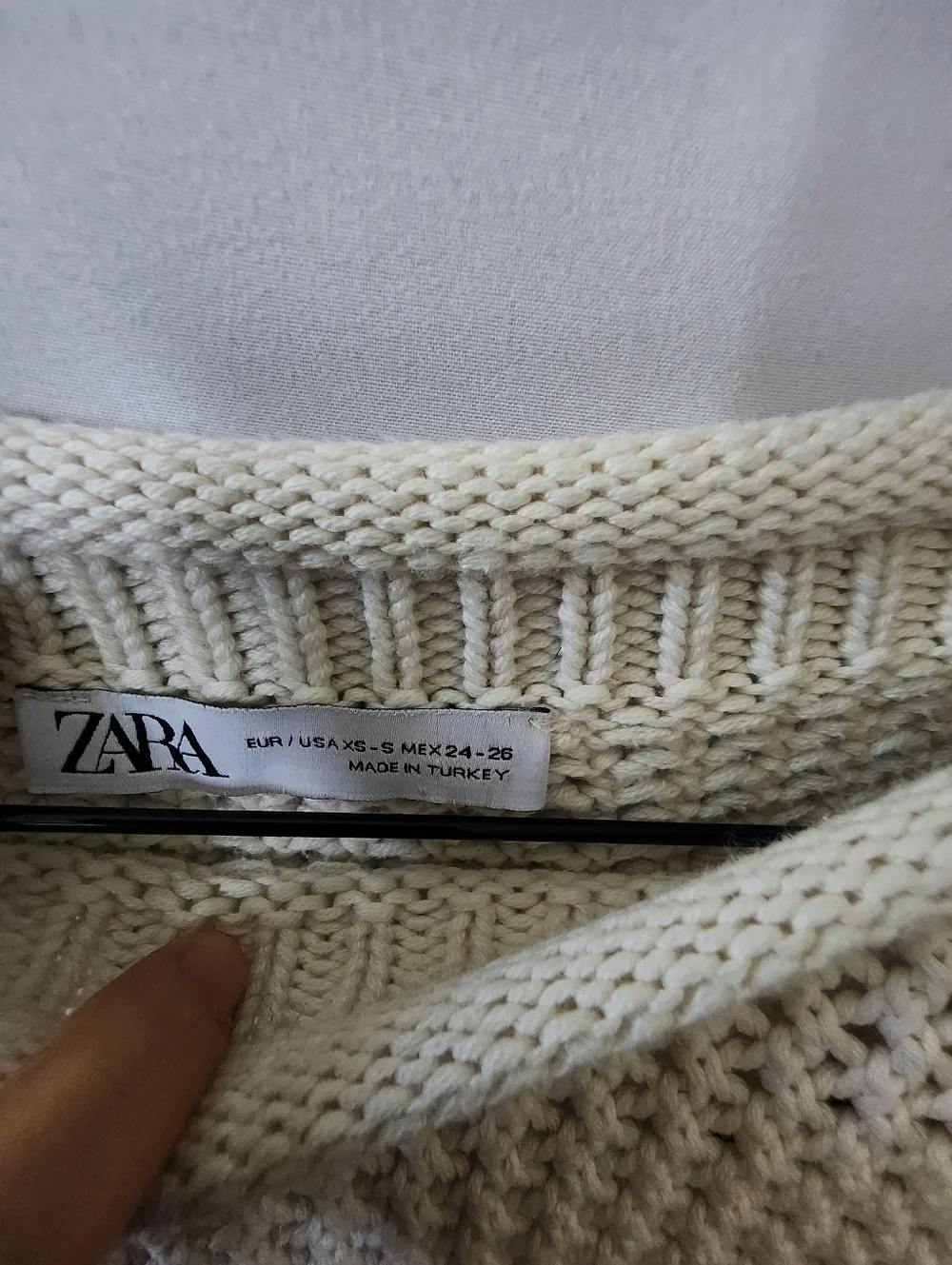 Zara Black/white Stripe Knit Sweater. Size S - Picture 3 of 4